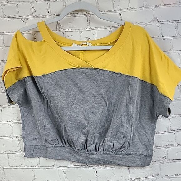 Free People Field Goal Colorblocked Cold shoulder Crop Cutout Top Gray/Yellow - Picture 7 of 7
